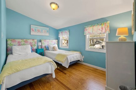 Dennis Port Cape Cod vacation rental - Bedroom with 2 twin beds