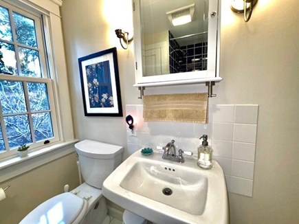 Wellfleet Cape Cod vacation rental - Bathroom