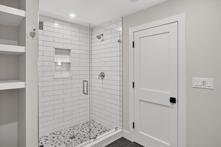 Barnstable Village Cape Cod vacation rental - 3rd floor full bathroom