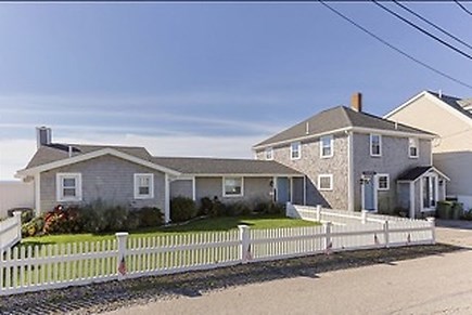 Harwichport Cape Cod vacation rental - Front entrance