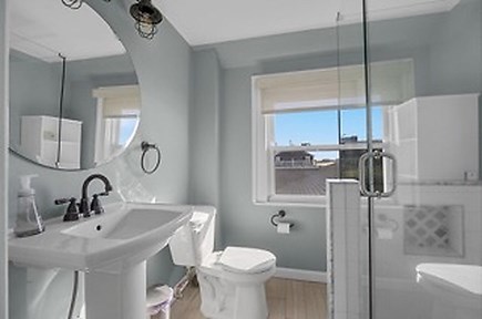 Harwichport Cape Cod vacation rental - Full Bath