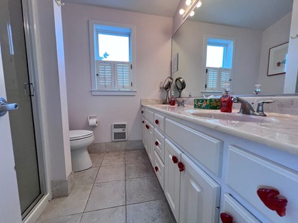 Wellfleet Cape Cod vacation rental - Primary Ensuite with Shower