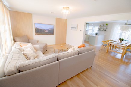 Centerville Cape Cod vacation rental - Living room seating area with TV