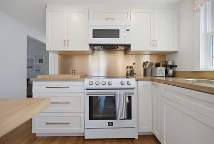 Pocasset Cape Cod vacation rental - Fully updated kitchen
