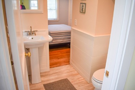 Dennis Port Cape Cod vacation rental - Half Bath