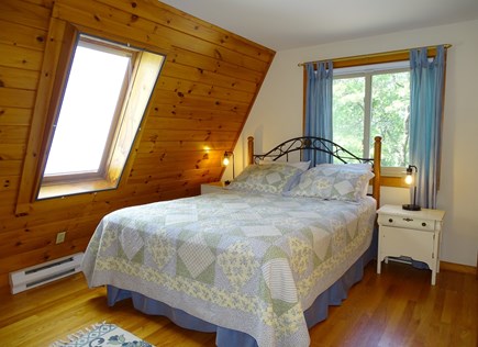 Barnstable Village  Cape Cod vacation rental - Queen bedroom