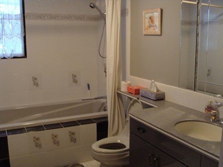Brewster Cape Cod vacation rental - Full Bath