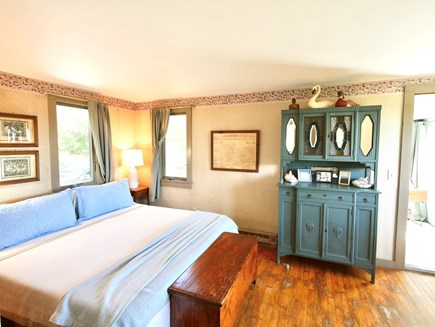 Ryder Beach Bayside, Truro Cape Cod vacation rental - Entry-level Primary Bedroom (King)