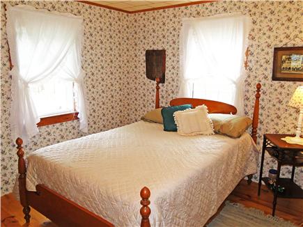 South Chatham Cape Cod vacation rental - New! Soft & sweet- double bed in sunny front bedroom