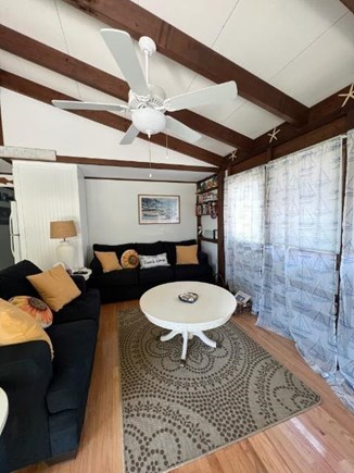 Wellfleet Cape Cod vacation rental - Livingroom