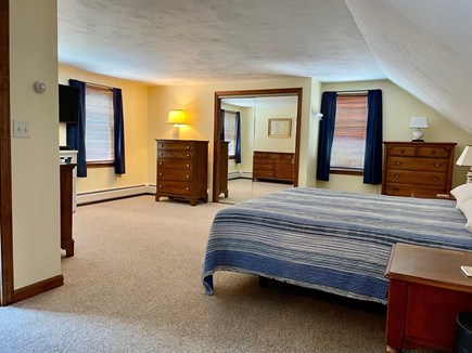 South Chatham Cape Cod vacation rental - King Suite Over Garage