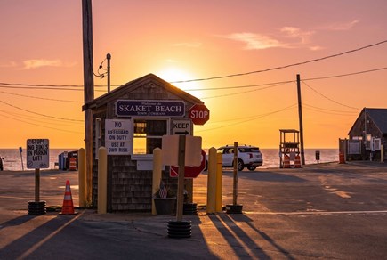 Orleans Cape Cod vacation rental - Skaket Beach Public Parking Lot and access to condo