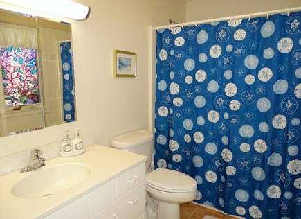 Wellfleet, Indian Neck Cape Cod vacation rental - Full bathroom