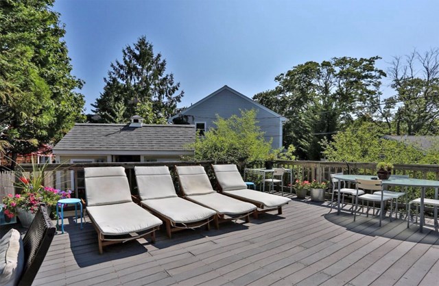 Modern, upper condo unit with deck and jacuzzi