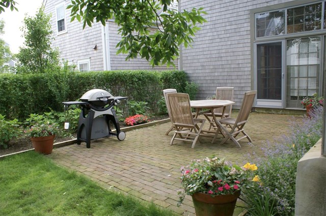 Bright and cozy in-town gem on Nantucket