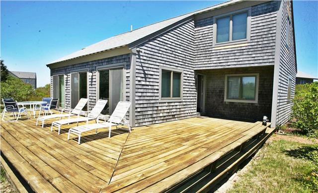 400 Yards to Madaket beach!