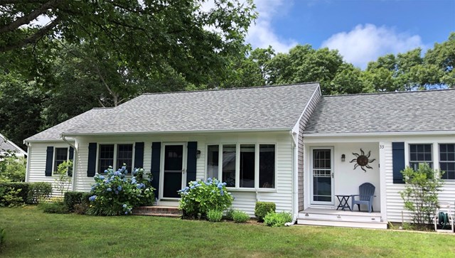 Spacious Home, Backyard with Play Set & Beach Pass