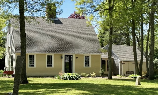 Beautiful Post & Beam House in Sandwich