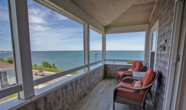 Oceanfront Family Friendly Home at Falmouth Beach 
