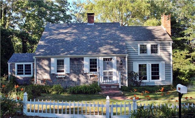 Newly Renovated Cape Cod Cottage