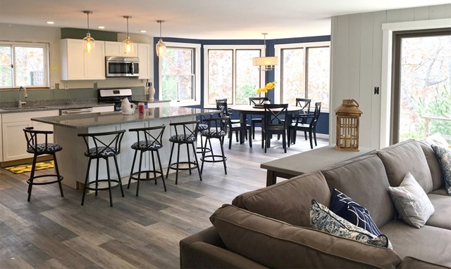 Newly Renovated Contemporary 4 Bedroom Rental near Lambert's Cove Beach