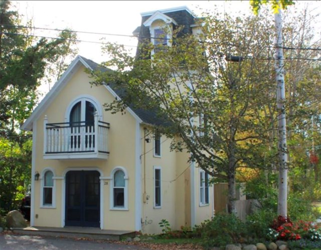 Victorian “gingerbread” cottage