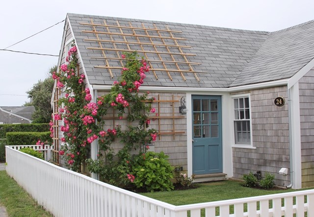 1-Bedroom Oceanfront Cottage on 'Sconset Beach