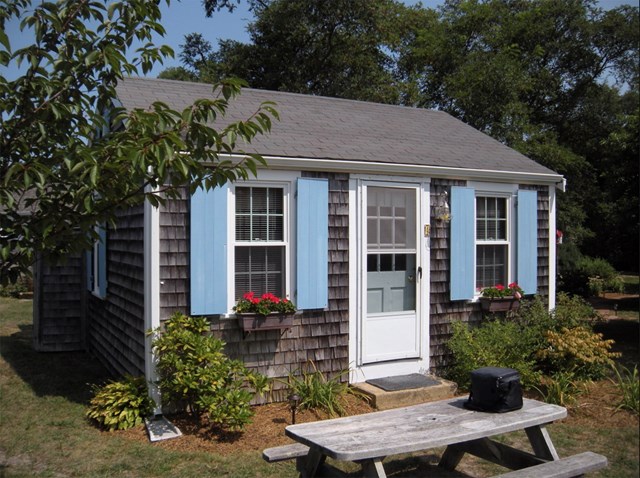Quiet cottage in North Truro