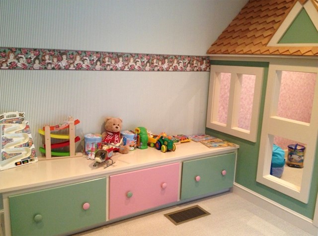 Luxury home with heated pool and life-sized dollhouse