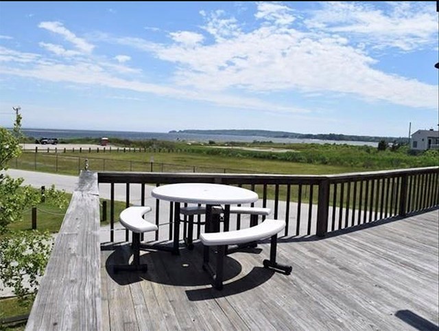 Ocean facing house with wonderful views, sunsets and sandy beach
