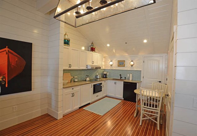 New Main Street studio apartment