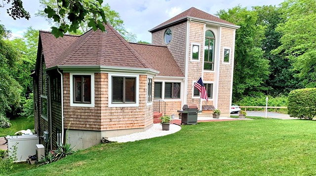 Extraordinary Contemporary Home