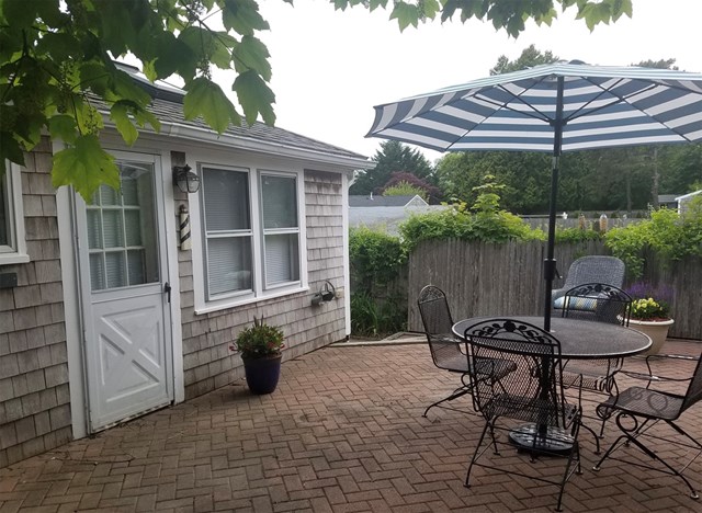 September retreat. Nantucket Sound. ~1/2 walk beach. 5-Stars
