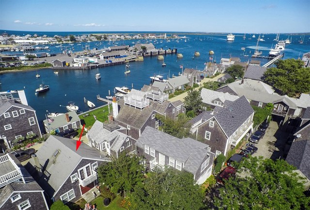 Boathouse on Old North Wharf
