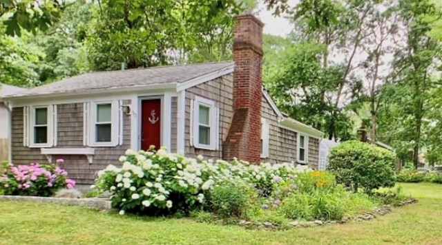 Good Hope Cottage Yarmouth Cape Cod -- Beach, Peace, & Home!