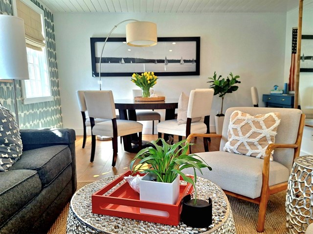 ''Island Thyme'' Townhome w/AC on Main St at the Wharf