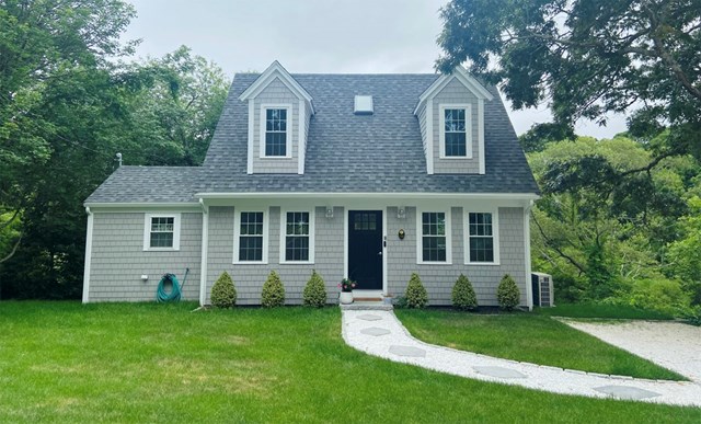 Modern Beach Cottage in Hyannisport