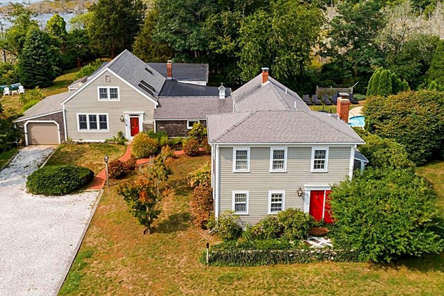 Huge Family Friendly Estate - Pool & Near the Best Beaches!
