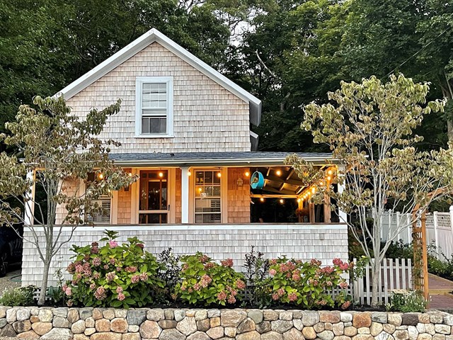 Cozy-Cottage-Glam off Circuit Great Outdoor Living