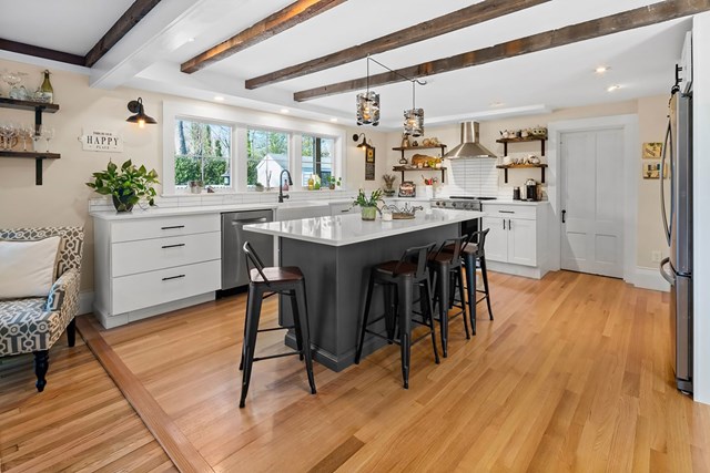 Parsons Beach Retreat,Fully Renovated,Hot Tub, Bike to Beach
