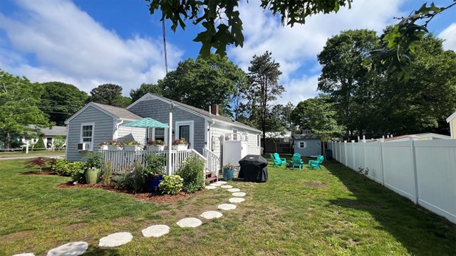 Short Walk to Private Beach/Quiet Neighborhood/Cozy & Cute!