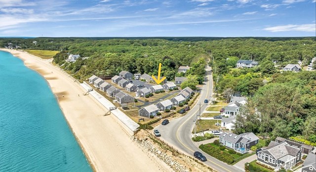 Cute 2 Bedroom Condo With Private Beach Access