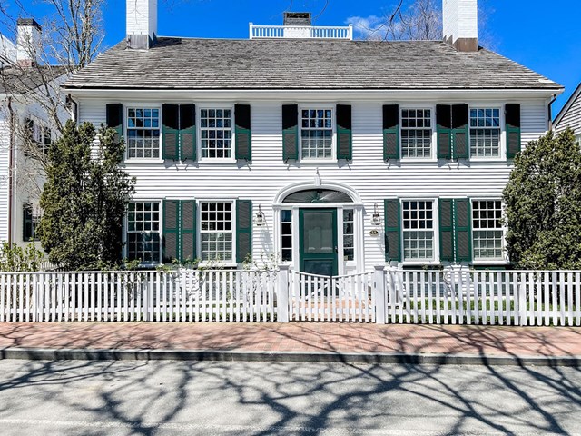 8.3-8.10! Edgartown In-Town, Luxury House, Pool 6 Bdrm 6 ba
