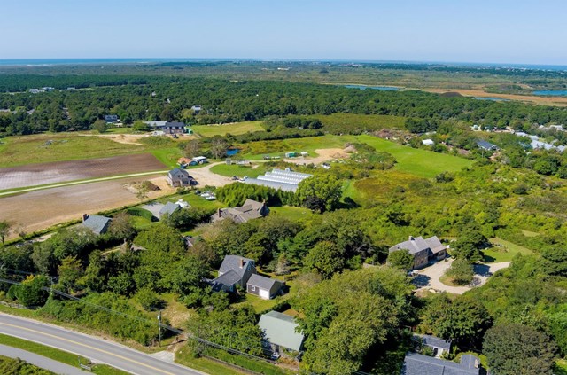 Sweet Home Between Town and Cisco on 2 1/2 acres