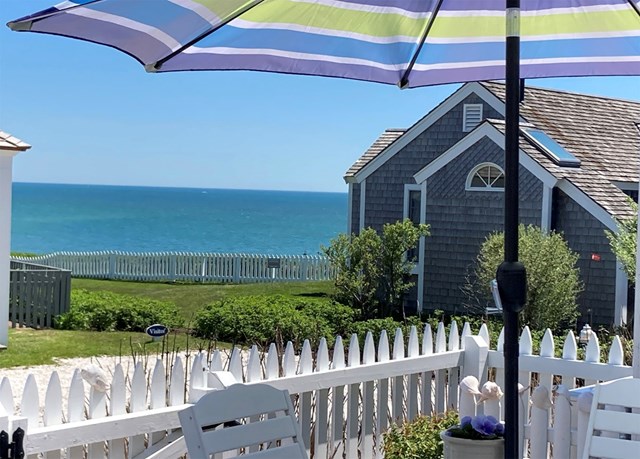 Spectacular Ocean Views - Charming Maushop Village