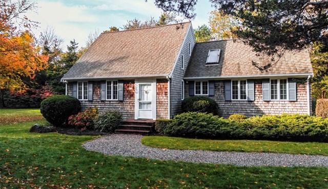 Private Retreat on 2 Acres; Walk/Bike to 3 Brewster Beaches