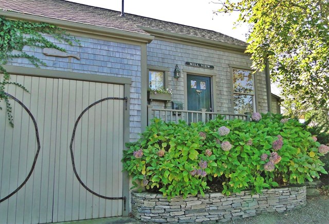 Millview Cottage - Large one bedroom; privacy close to town
