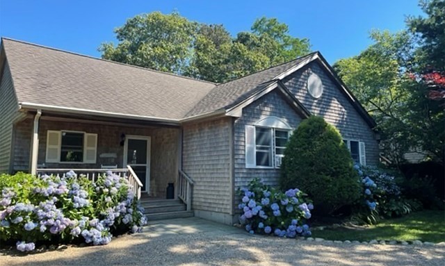 Lovely Contemporary Home-Sengekontacket Pond