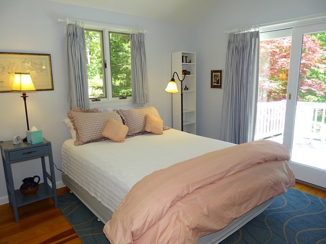 Waterfront 1 Bedroom Cottage on Pleasant Bay in Orleans 