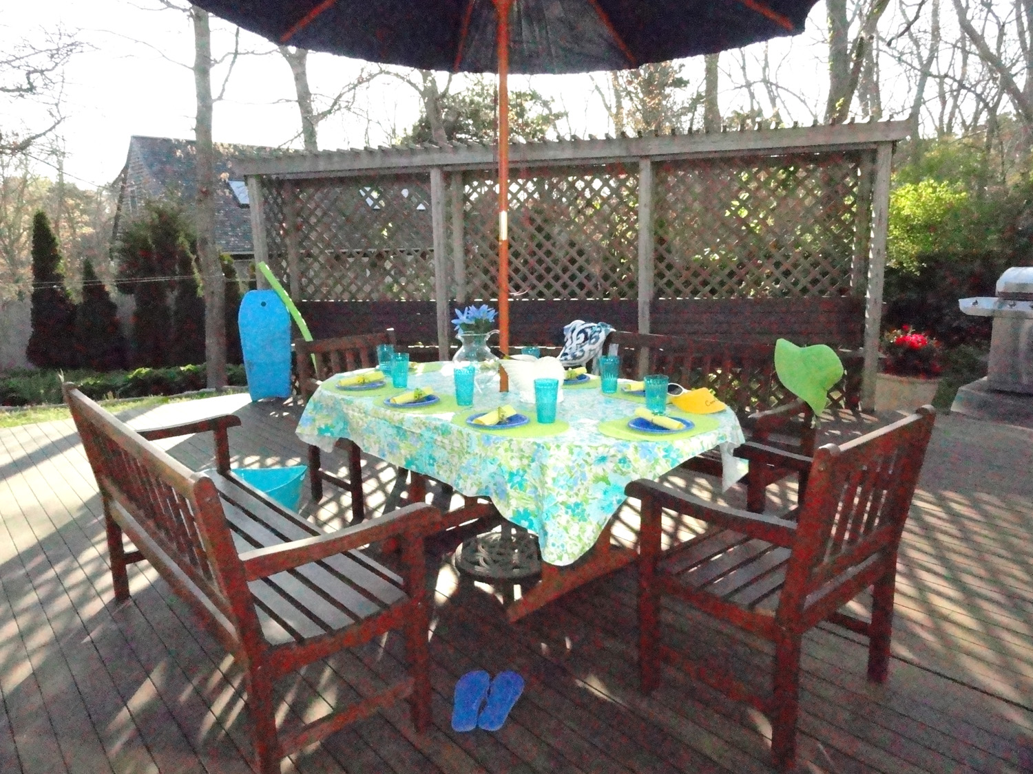 Dining outdoors is one of the many joys of vacationing on Cape Cod, Nantucket, and Martha’s Vineyard, and it is easy to do when you vacation in a rental home.